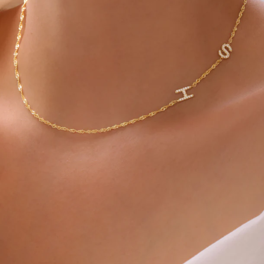 Collar vintage con dos letras personalizable