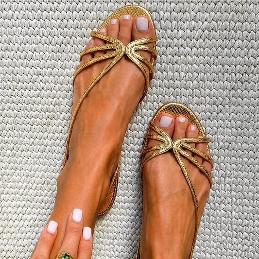 Sandalias metalizadas con tiras
