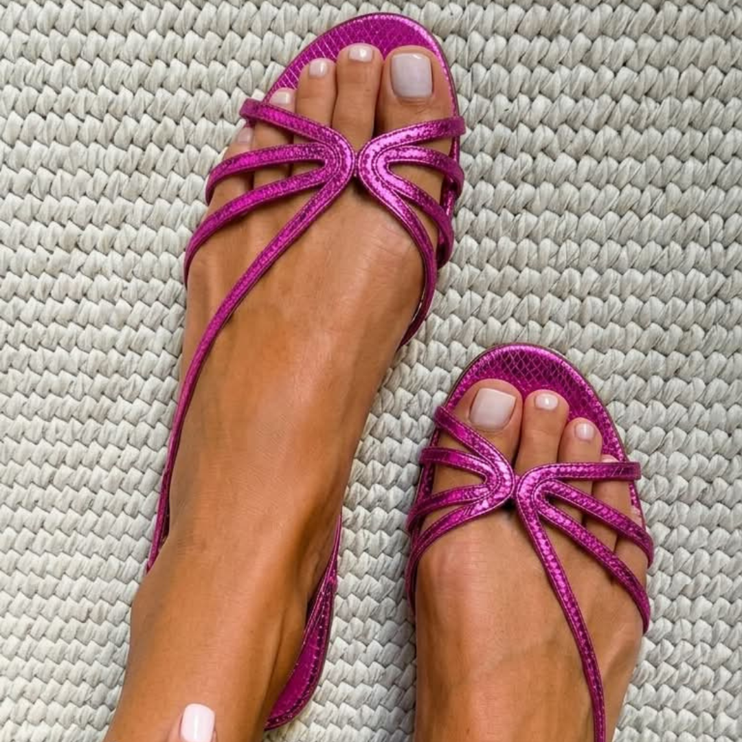 Sandalias metalizadas con tiras